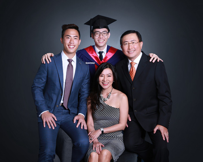 singapore professional graduation photography services
