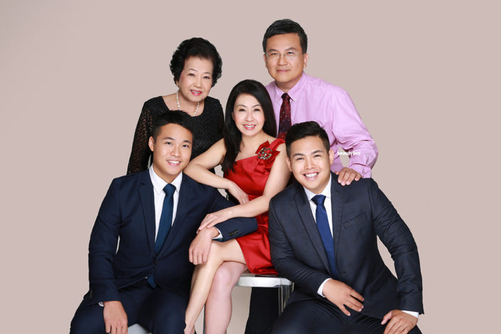 professional family photo studio services in singapore