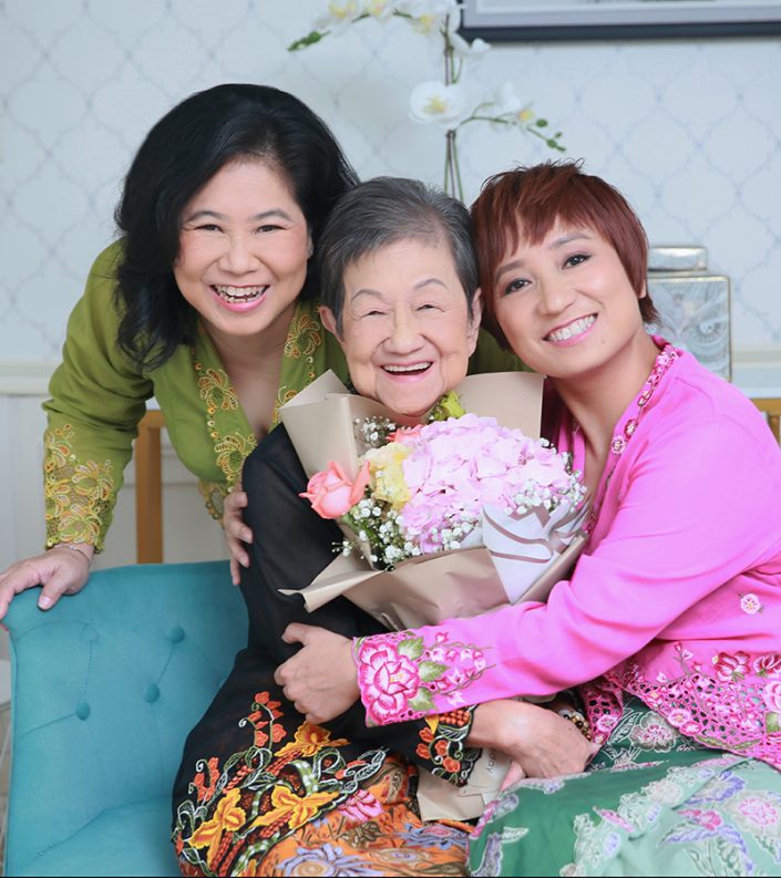 Peranakan Family Photography