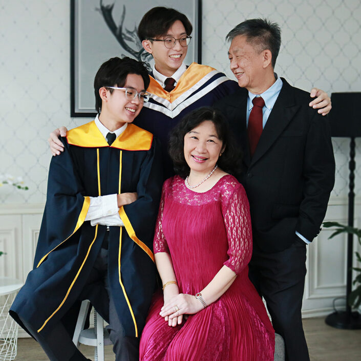 Graduates With Family