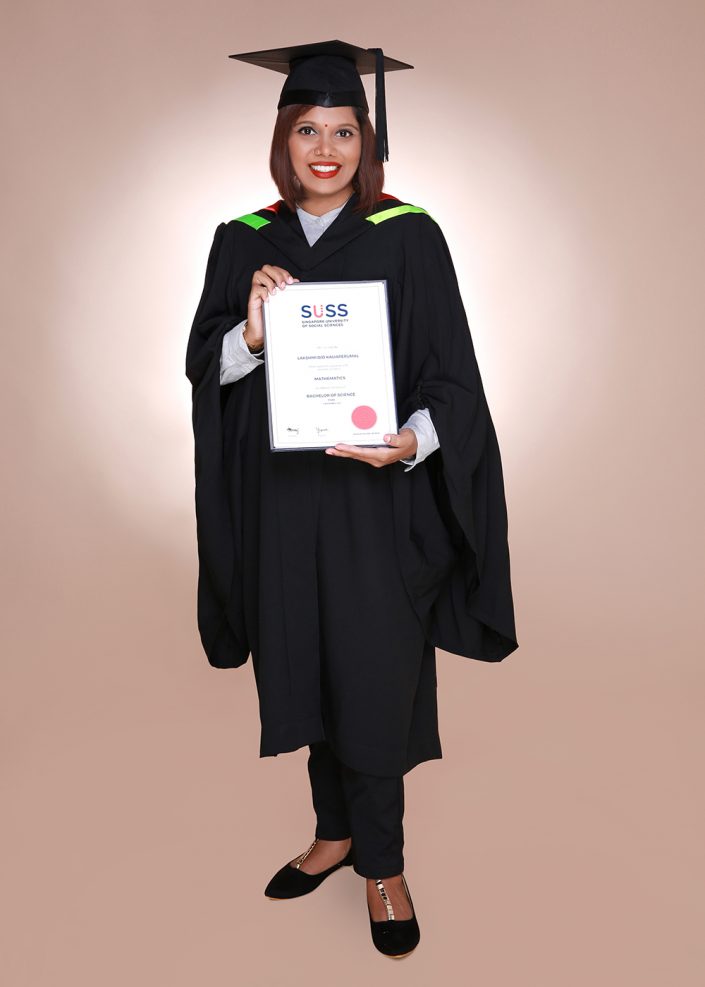 professional convocation photo studio Singapore