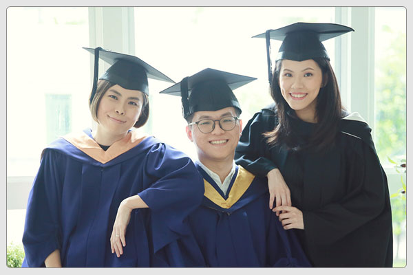 Singapore graduation photography services